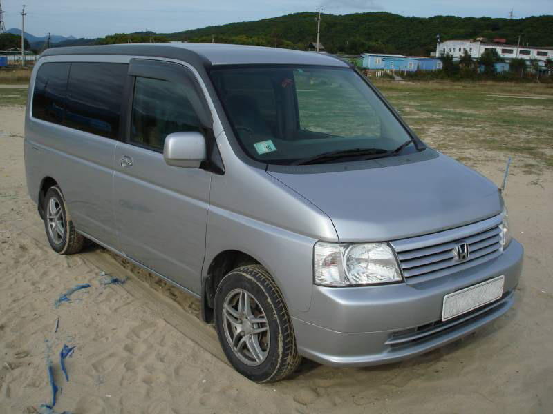 Blue StepWagon 6